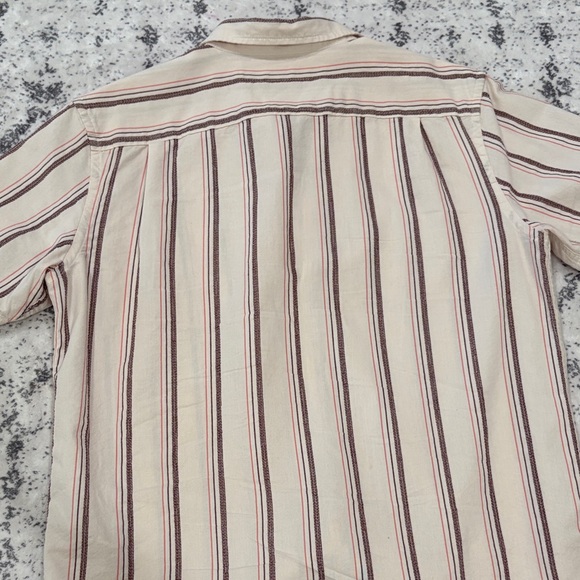 Old Navy Men's Casual Beige and Brown Striped Shirt NWOT - Picture 5 of 5